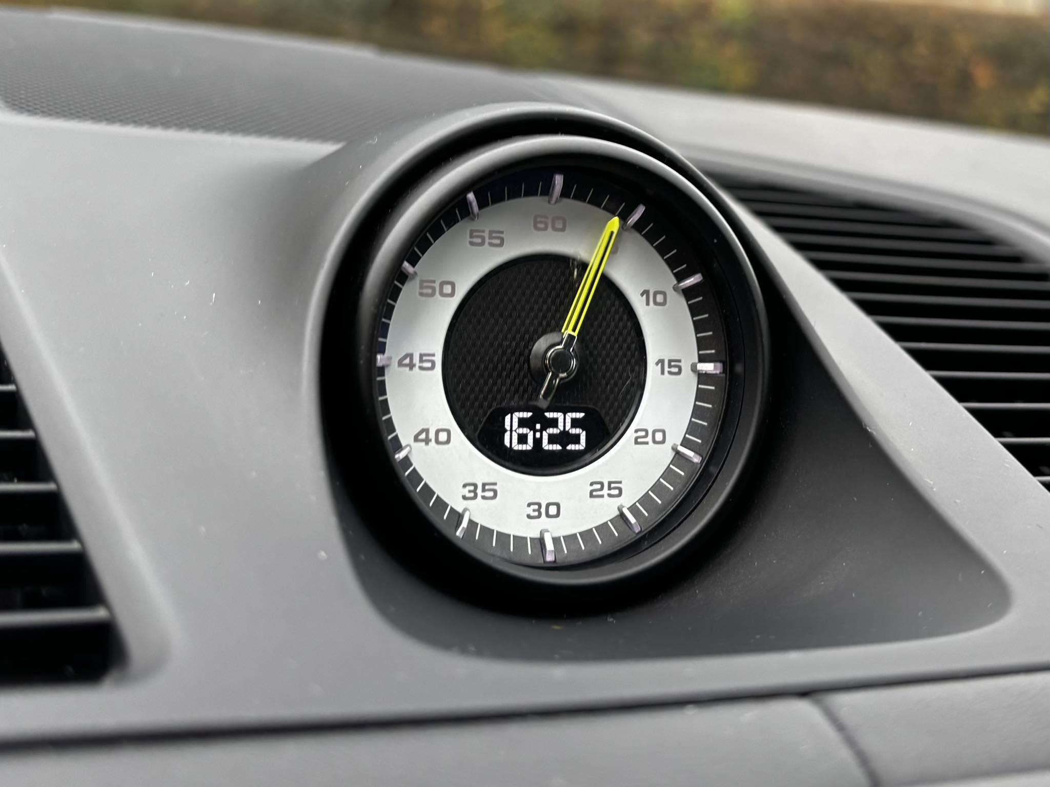 577976287_1404281711699213_3215601335431600436_n